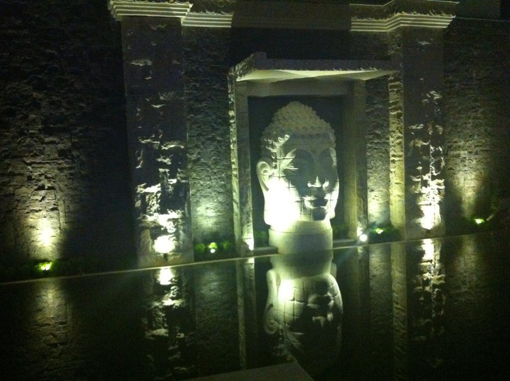 Puri Ratu Jimbaran Villa Buitenkant foto