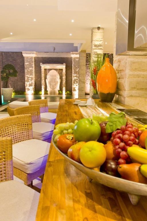 Puri Ratu Jimbaran Villa Buitenkant foto